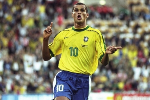 征着过去 征着过去