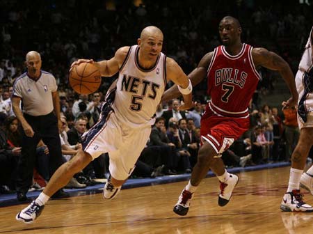 让队员在短 让队员在短