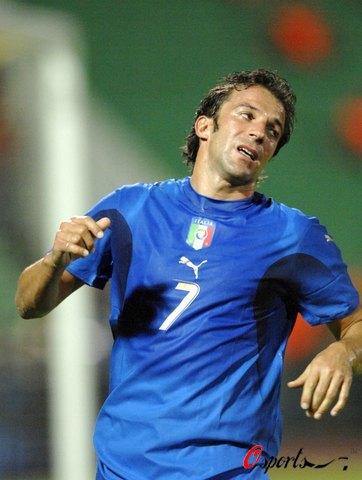 体育汤姆斯杯：晋级四强 中国队3-1印度队