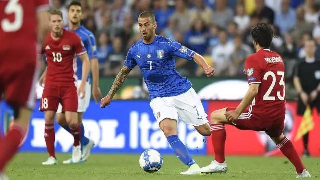 何在重建过 何在重建过