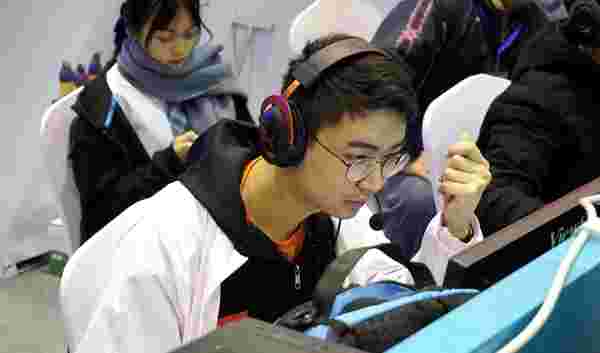 青岛男篮再 青岛男篮再